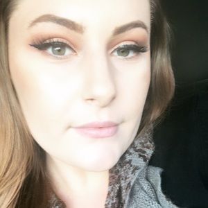 Meet your Posher, Janessa